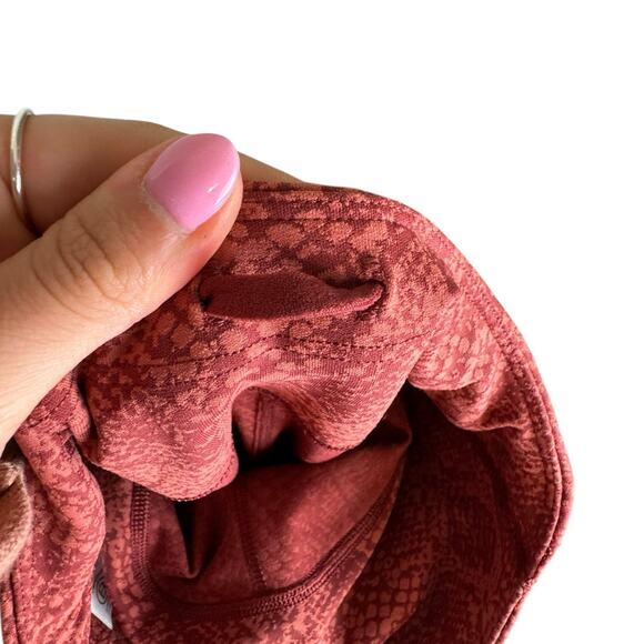 Athleta Ultimate Stash Pocket Snake 7/8 Orange Red Side Pocket Leggings - Picture 7 of 10